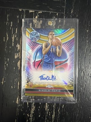 2024-25 Topps Chrome Gold Rookie Autograph Nikola Topić  /50 Thunder