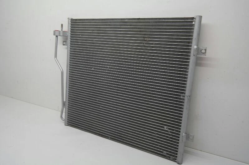 02 03 04 05 JEEP LIBERTY AFTERMARKET AC CONDENSER - Imagem 2 de 4