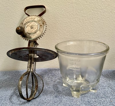 1950 s MCM, Atlas, Kitchen, Glass, Egg Beater, Food Mixer, Measuring Cup