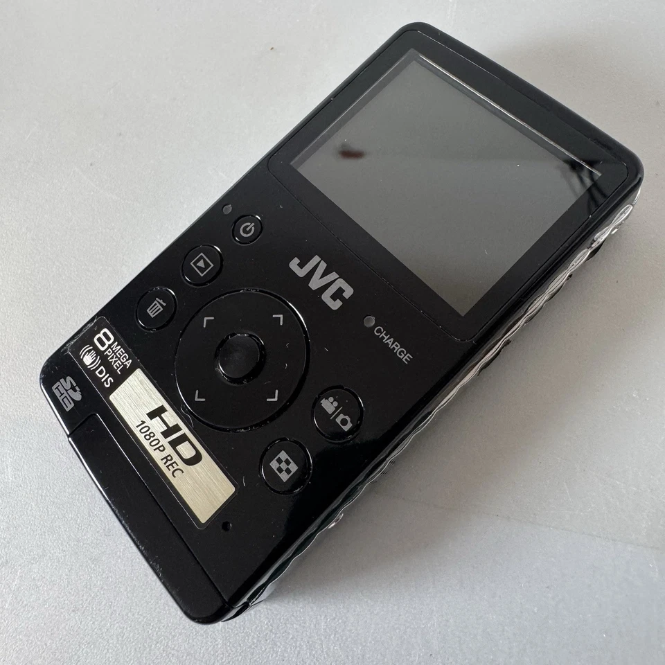 JVC GC-FM1 Black 1080p HD Memory Video Camcorder Camera with 4GB SD Memory Card - Image 4 of 4