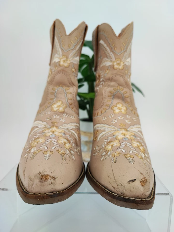 Botas de Vaquero Dingo Para Mujer Florales Bordadas Metálicas Punta Corta Talla 10M Foto 2 de 4