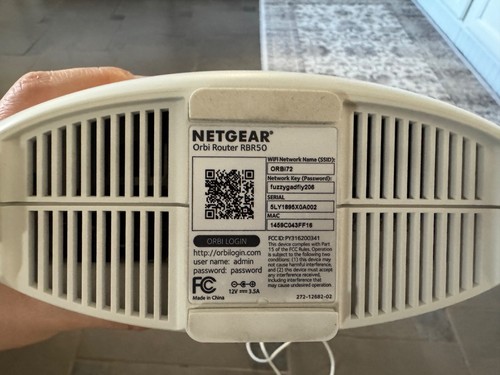 Netgear Orbi RBR50 Router - Photo 3/3