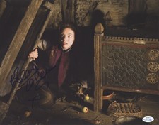 Jack the Giant Slayer Eleanor Tomlinson Autographed Signed 11x14 Photo ACOA
