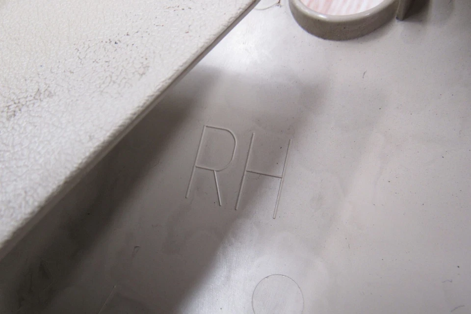 03-08 Jaguar Tipo S Delantero DERECHO PASAJERO PISTA CUBIERTA CINTURÓN MOLDURA ADX Foto 4 de 4