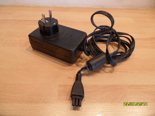Netzgerät  Netzteil  Adapter  für Drucker HP  32V - 250mA 15V -530mA  0950-4203
