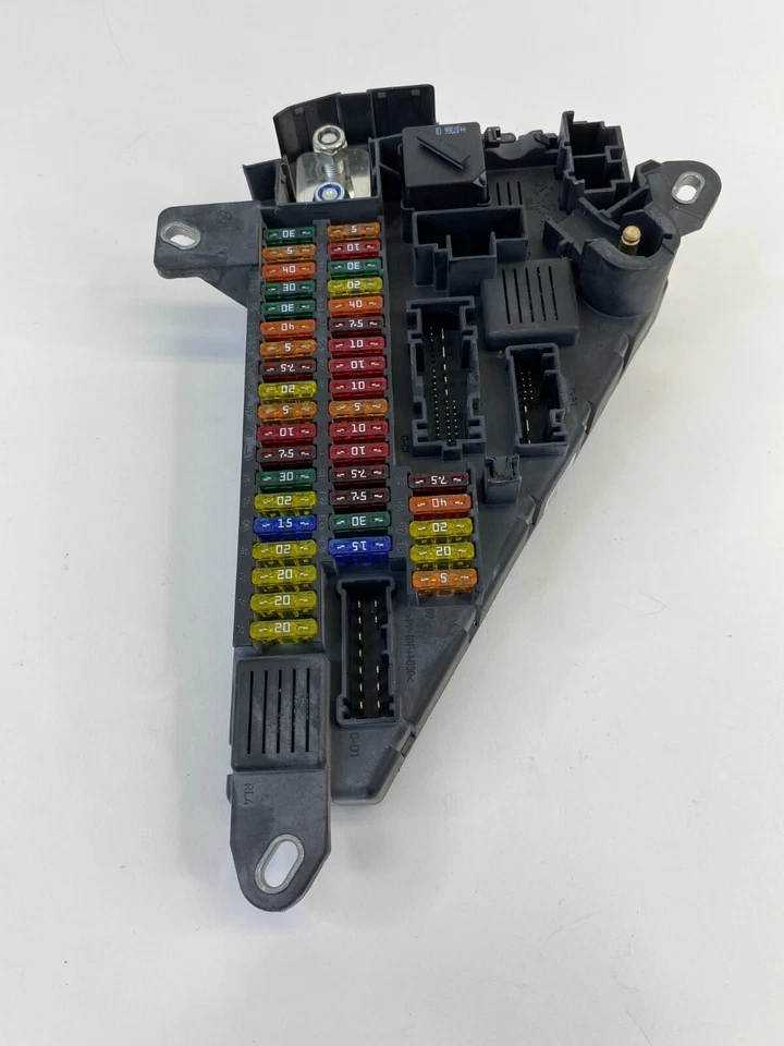 2006-2010 BMW 550i 4.8L AT Rear Trunk Power Distribution Fuse Relay Box OEM - Image 3 of 4