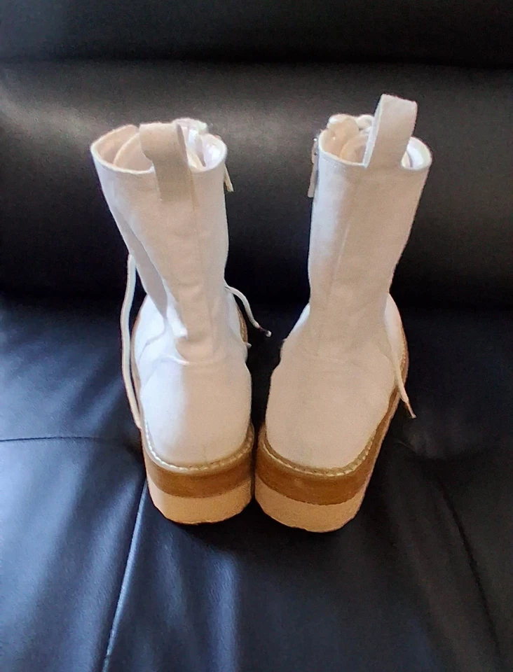 Women's Yellow Box Brand Cowboy Boots Size 9.5 Never Used Beautifull and Unique - Imagem 3 de 4