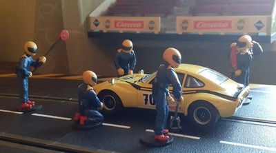 Slotcar Pit Stop Crew Autorennbahn Figuren 1:32 handbemalt Metall Unikate