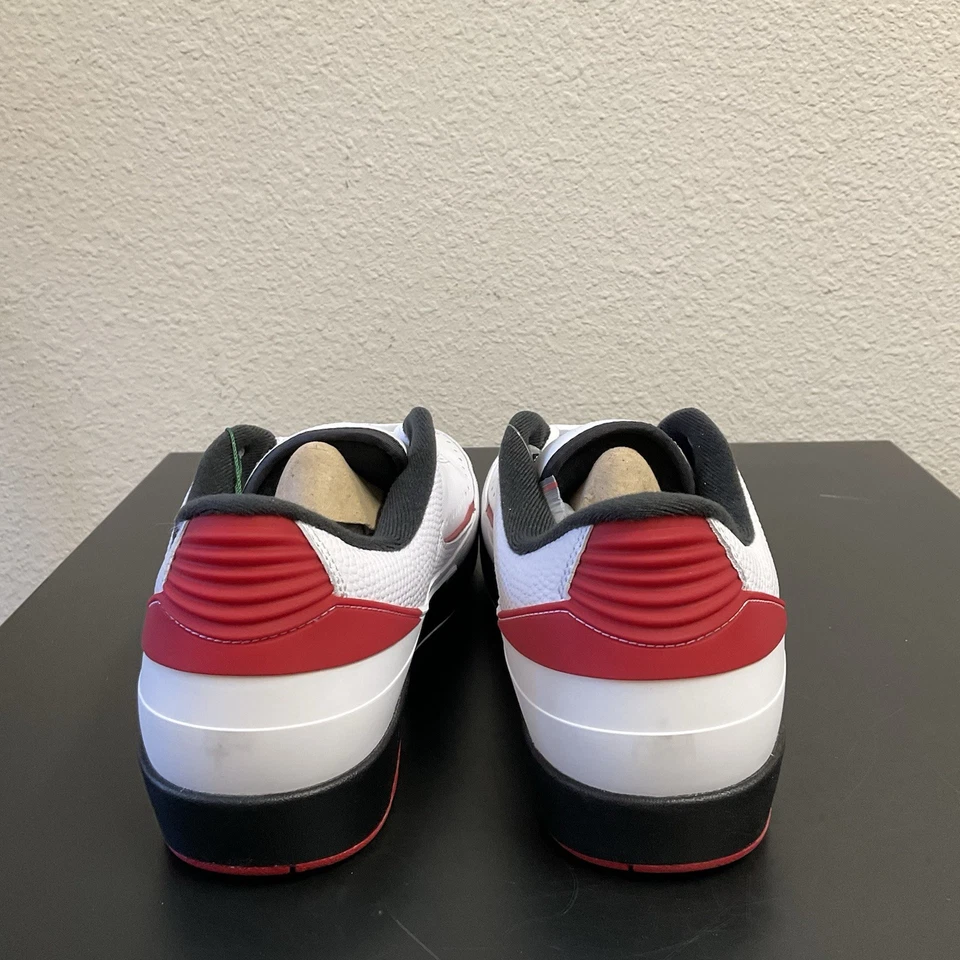 Air Jordan 2 Retro 2016 Low Chicago Size 12 - Image 4 of 4