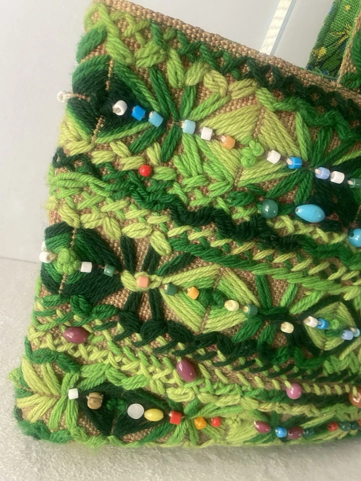 Bolso de mano vintage de los años 60 hecho a mano bolso arpillera tejido con cuentas verde Foto 2 de 4