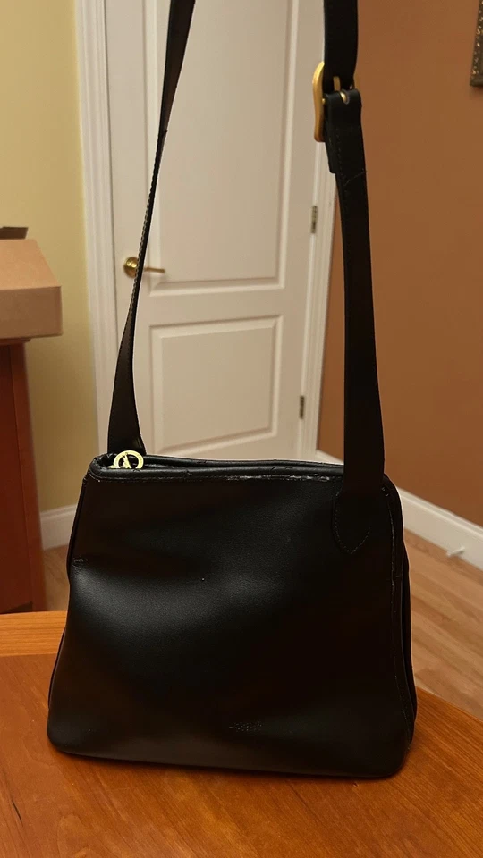 Longchamp Classic Black Leather Medium Shoulder Bag Good Condition - Image 3 of 4