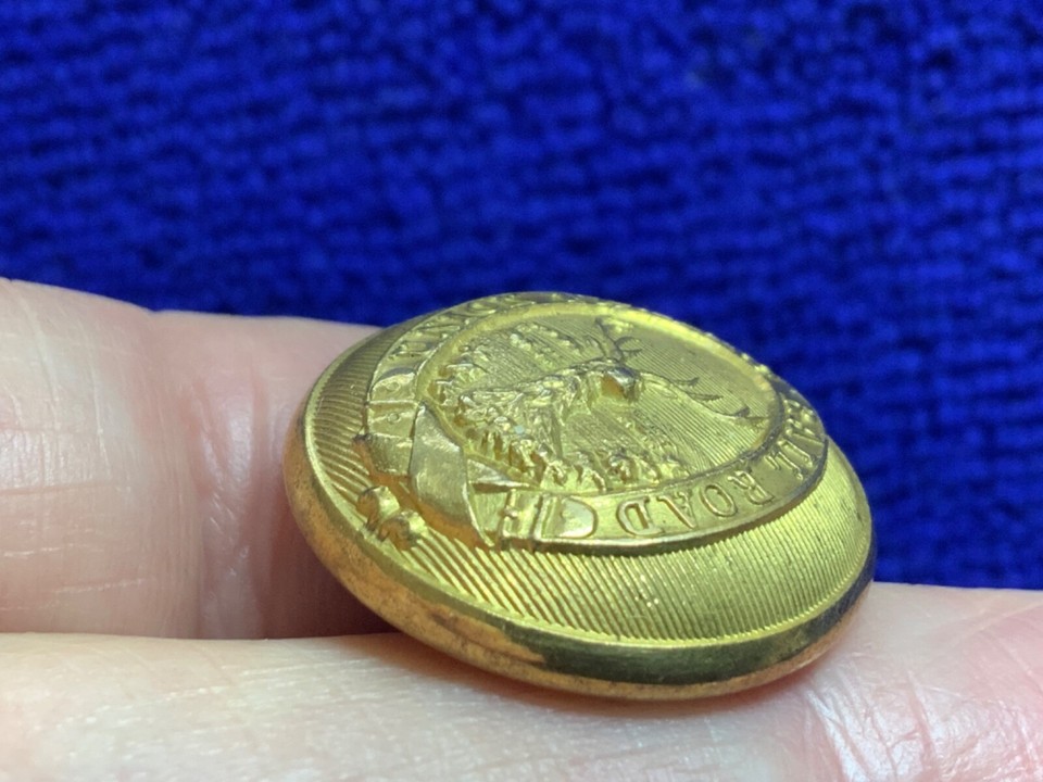 STAG’S HEAD UNION PACIFIC RAIL ROAD GILT CONDUCTOR COAT BUTTON 1870