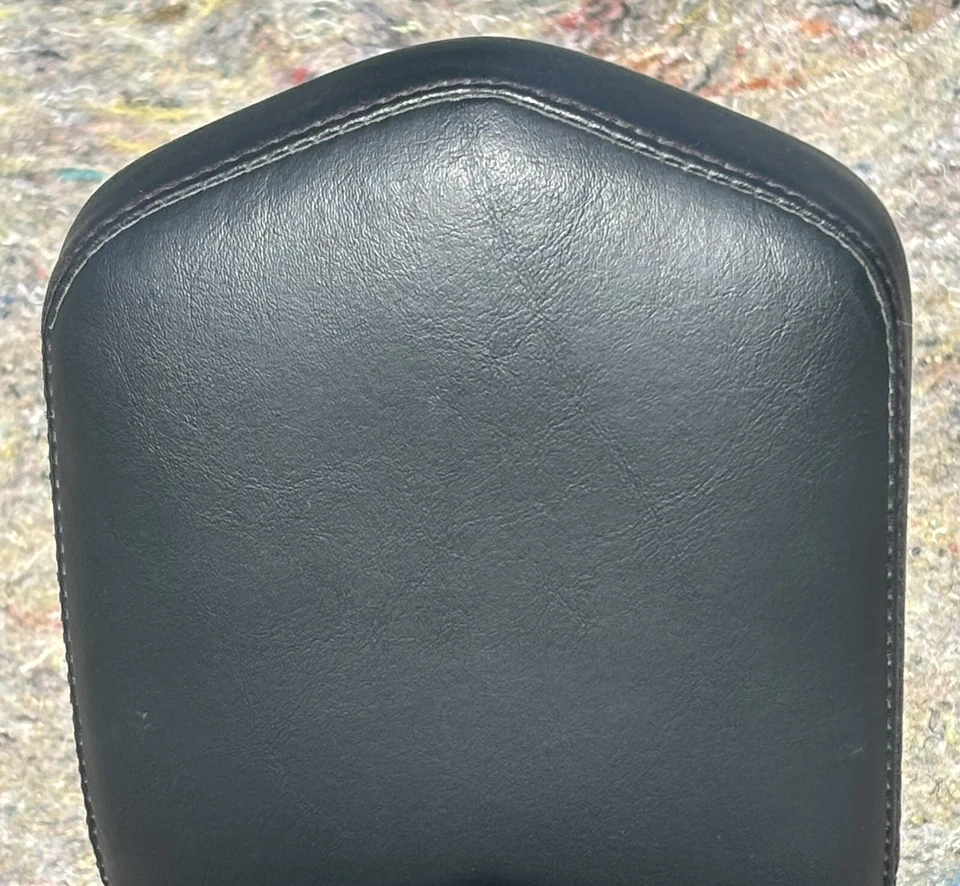 Respaldo moto Harley Davidson con barra cromada protector acolchado liberación rápida Foto 3 de 4