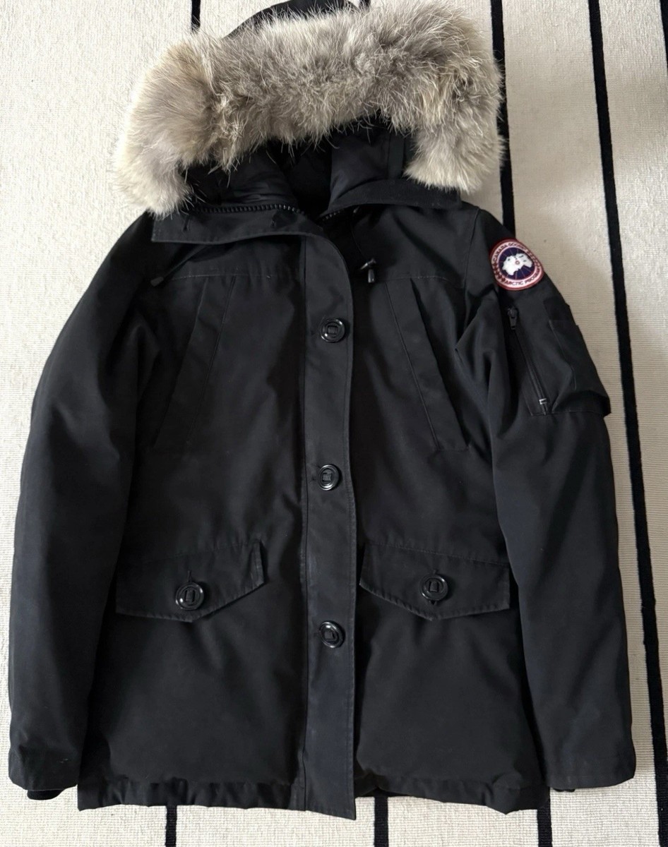 With Fur Hood Cost Of Canada Goose Jacket CANADA GOOSE MONTEBELLO - Main Image
