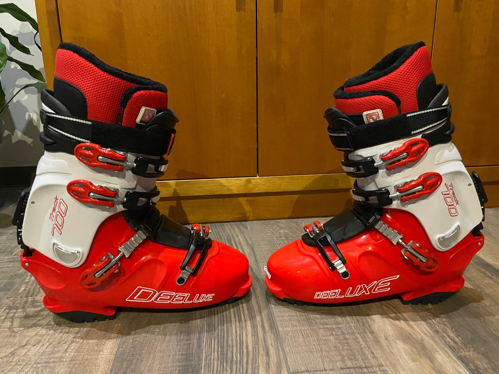 Neuer Deeluxe Track 700 Snowboard, Boots, Stiefel, Raceboard, Hardboot, UPZ, F2
