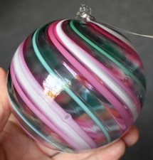 GORGEOUS MOUTH BLOWN PINK GREEN WHITE SWIRL BALL SHAPED CHRISTMAS ORNAMENT