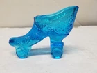 VTG L E SMITH BLUE DAISY AND BUTTON GLASS SHOE SLIPPER ROLLER SKATE
