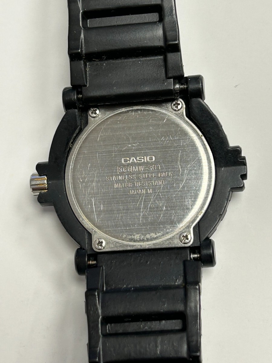 Very rare CASIO MW-301 Moonphase 100 meter collectible beautiful 