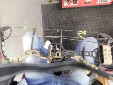 Diamond Infinite Edge Bowtech Compound Bow 23-110