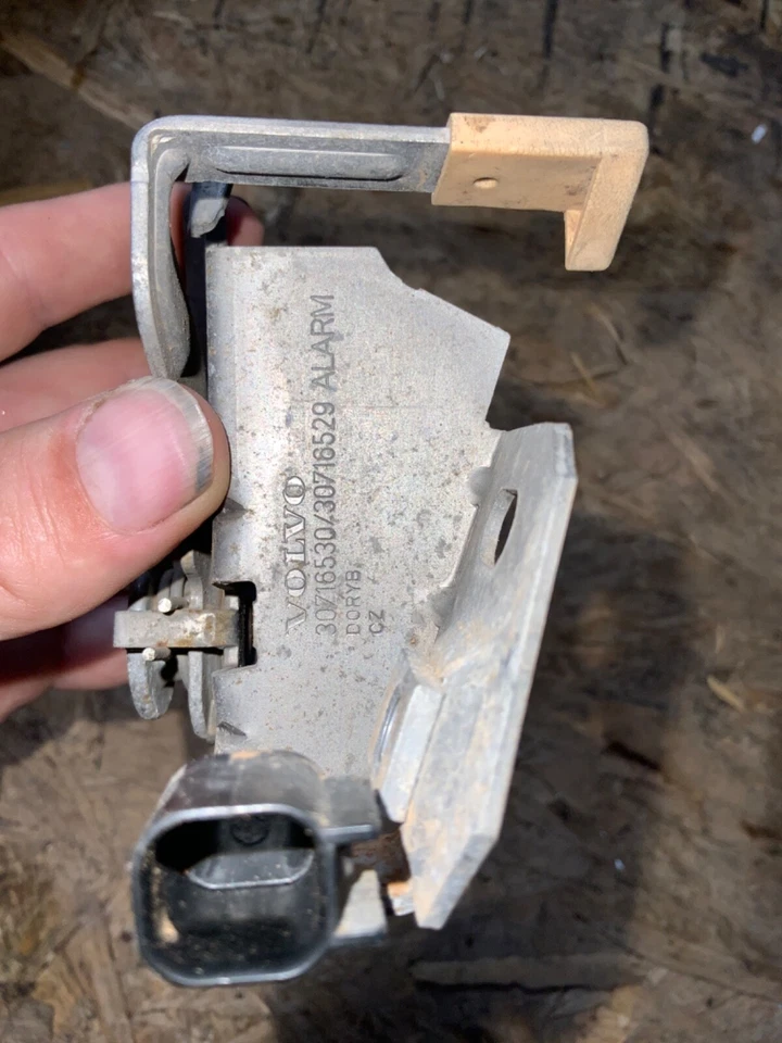 Volvo C70 2006 2007 2008 2009 2010 2011 2012 2013 unidad de bloqueo de pestillo de capó 30716530 Foto 3 de 4