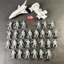 Vintage 1990 s NASA Rover Spaceship w/ 28 Astronaut Figures / USA Flag