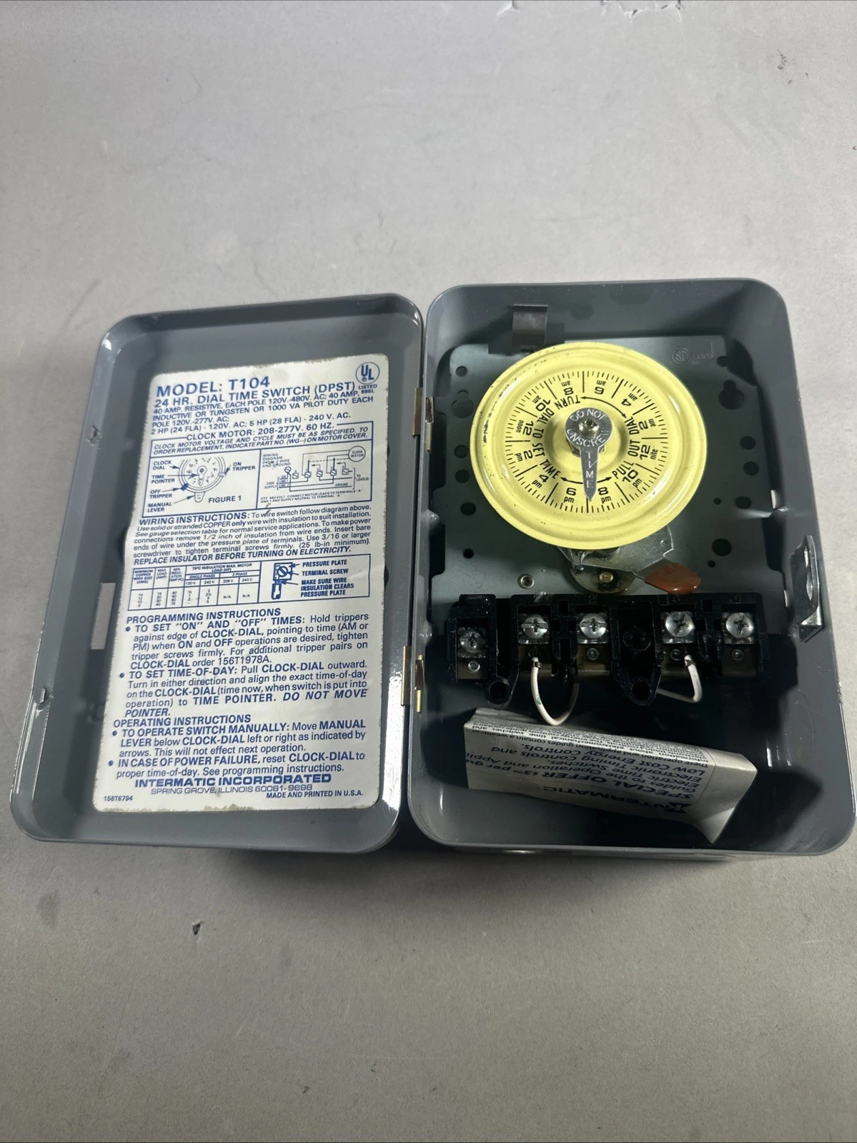 Intermatic T104R 208-277V 24 Hour Mechanical Time Switch - Gray Read Description