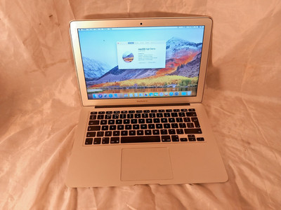 Apple MacBook Air A1466 13,3'' i5@ 1,6GHz 8GB RAM 256GB SSD2017, HIGH SIERRA LESEN