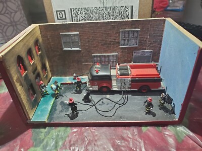 1:64 Painted Figure Model    Resin Diorama  chigago  fire / Rescue   custom 