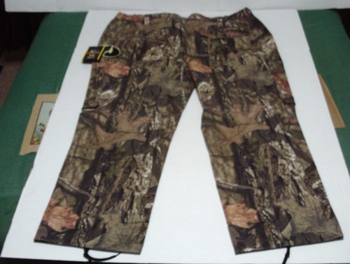 Mossy Oak Mountain Country Mens Cargo Pants Size XXL (44-46) PLUS FREE MOSSY CAP - Picture 2 of 16