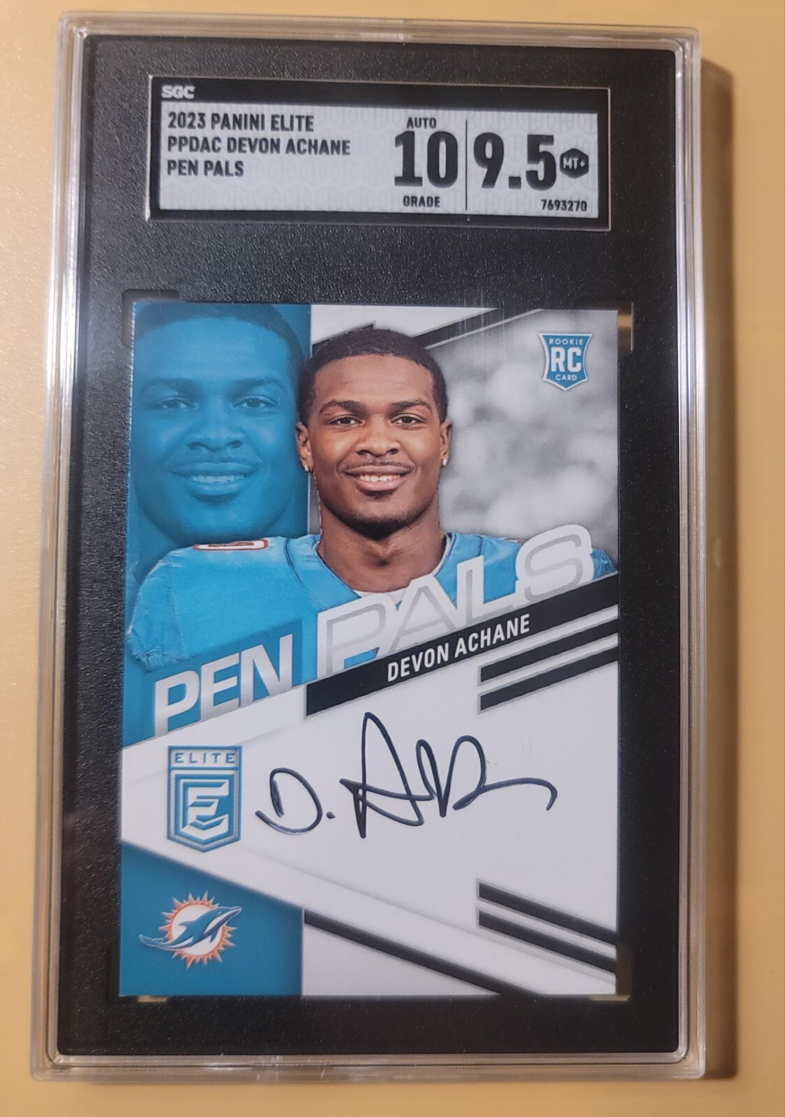 2023 Panini Elite Devon Achane Rookie Pen Pals Auto #PPDAC Dolphins RC SGC 9.5