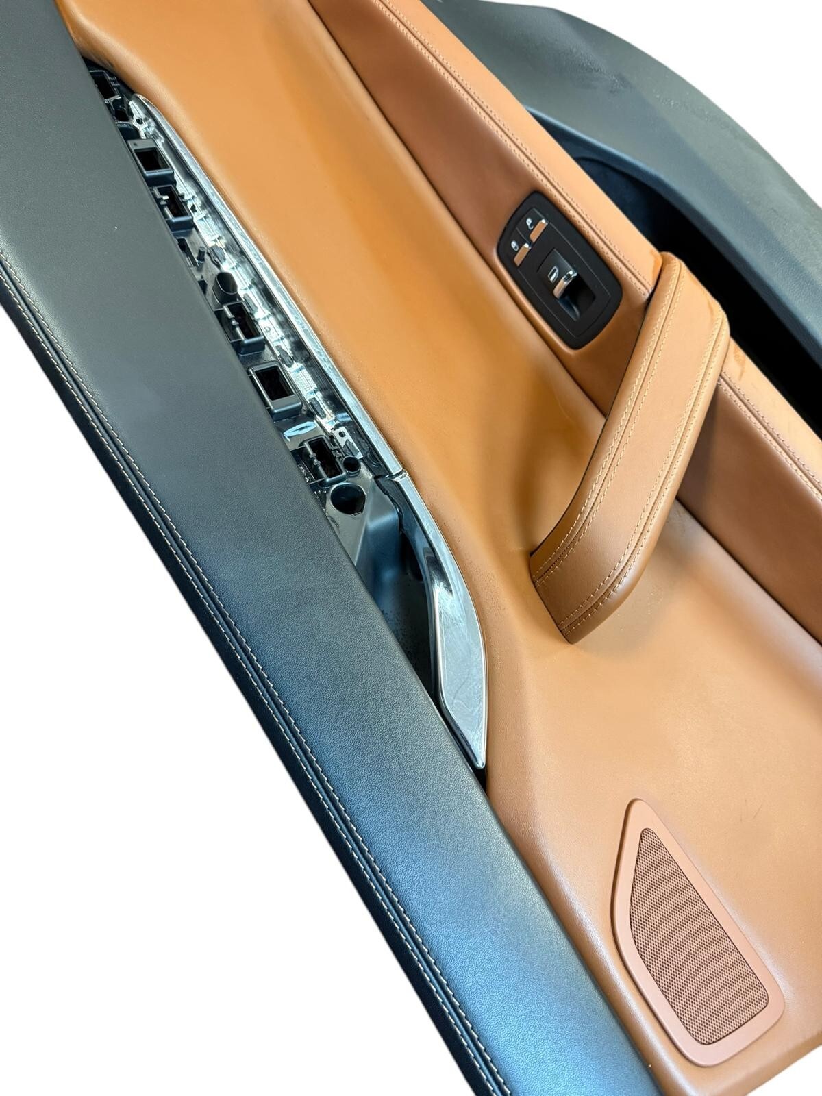 2014-2020 MASERATI QUATTROPORTE S REAR RIGHT PASSENGER INTERIOR DOOR PANEL OEM