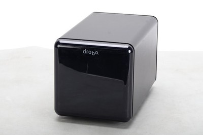 Data Robotics Drobo DRO4D-D 4 Bay Storage 900-00003-001 W/ 2x 500GB Hard Drive