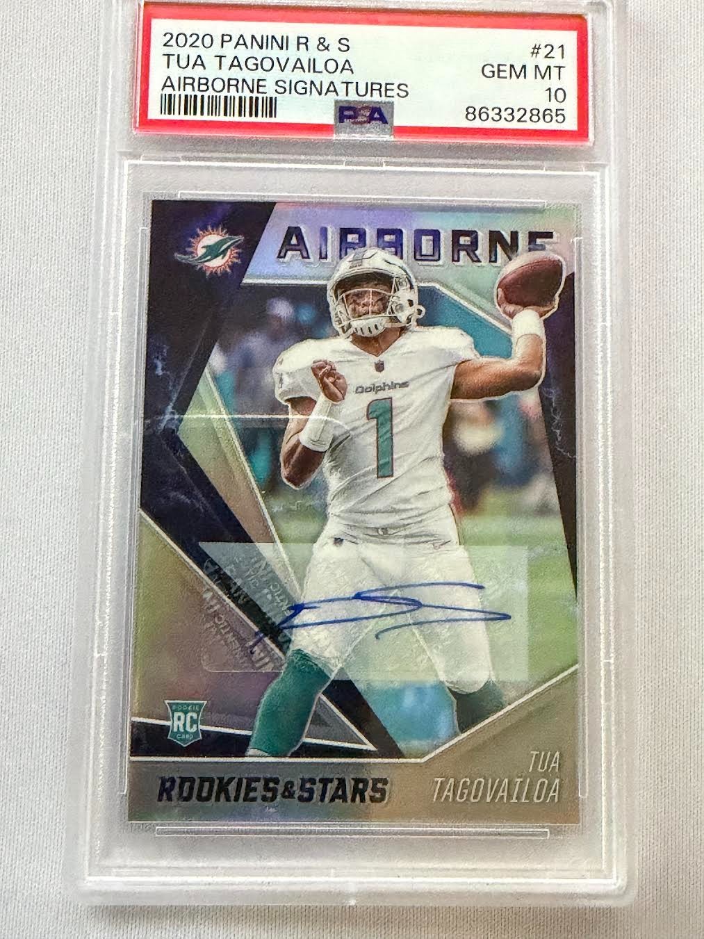 2020 Panini Rookies & Stars - Airborne Tua Tagovailoa ROOKIE AUTO /10 PSA 10 view 1