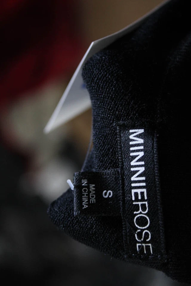 Suéter Minnie Rose para mujer cuello redondo cristal tachonado negro talla pequeña Foto 4 de 4