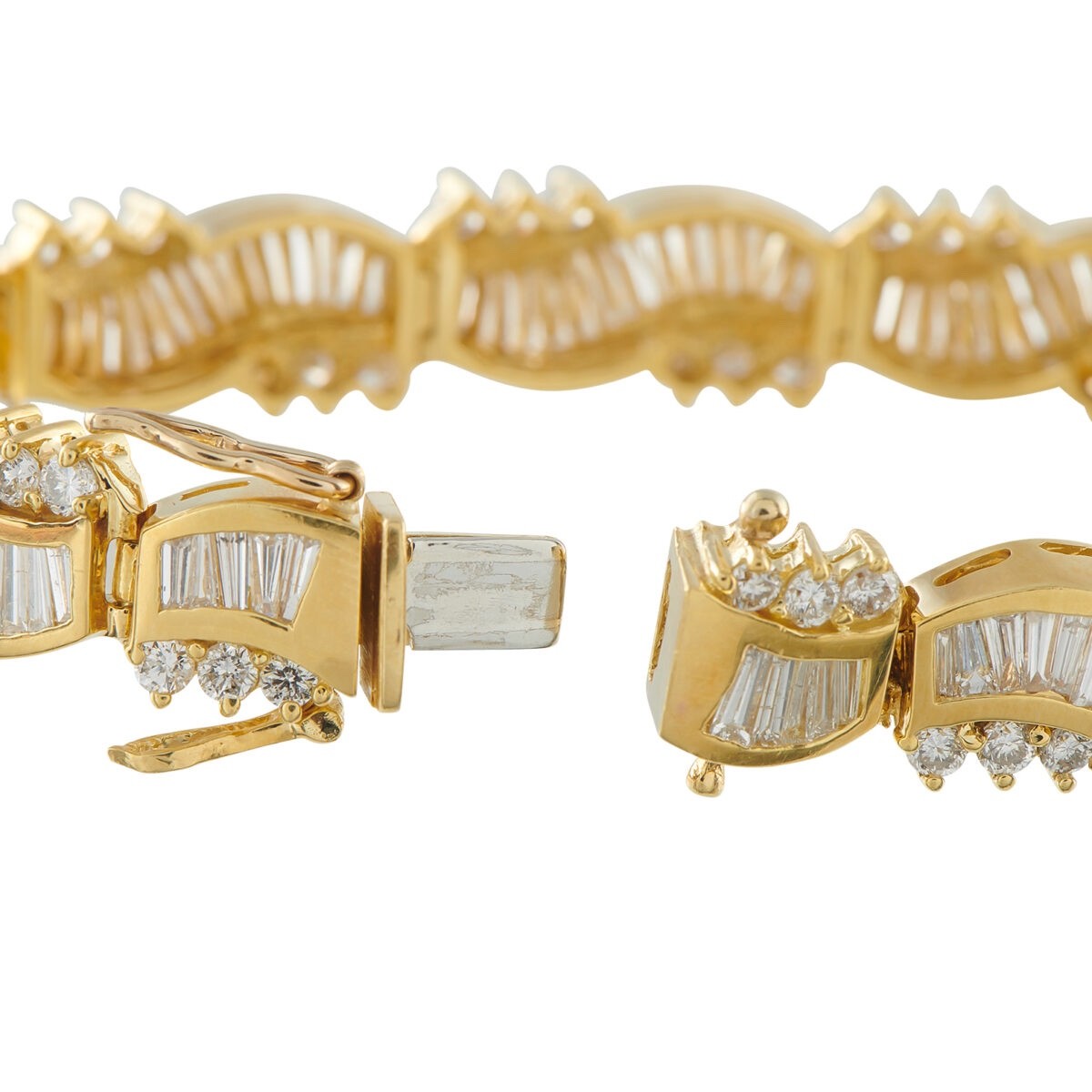 18K Yellow Gold 13.24ct Diamond Bracelet - image 3