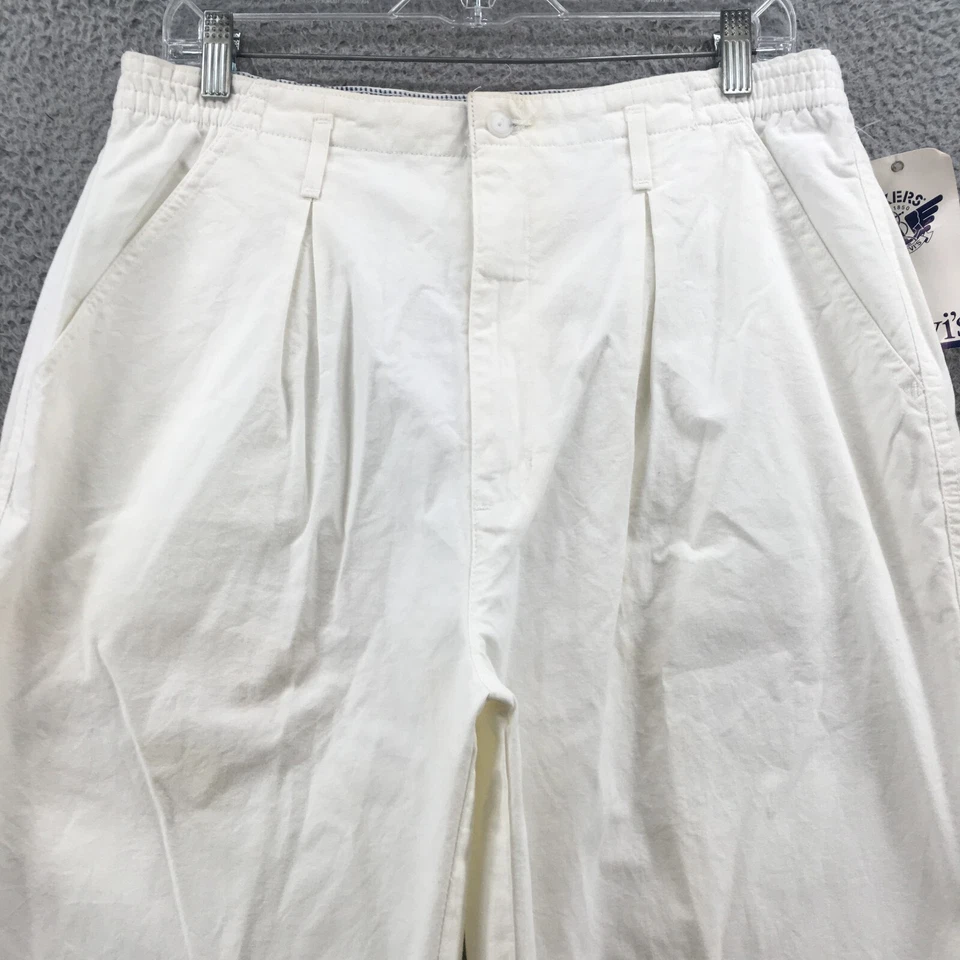 Levis Chino Pants Womens 14 (actual 33x30) White Cotton High Rise Pleated Front - Image 2 of 4
