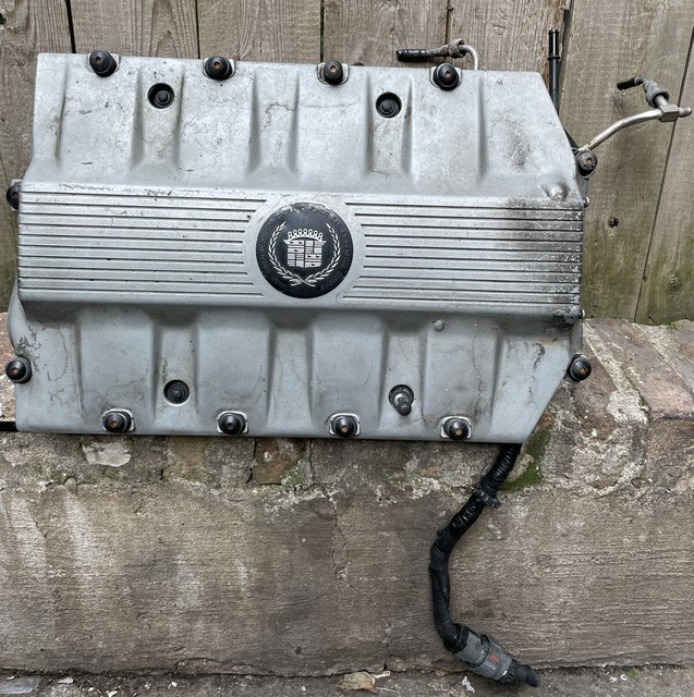 Some 1994 Cadillac Northstar 4.6l Intake Manifold Plenum & Housing