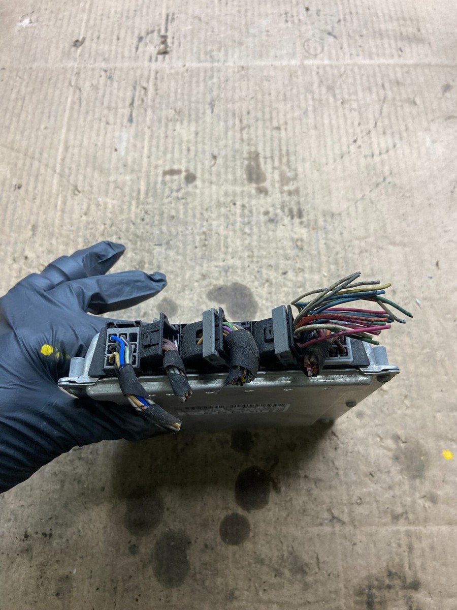 Mercedes-Benz S220 Engine Computer Module A1121535379 for sale