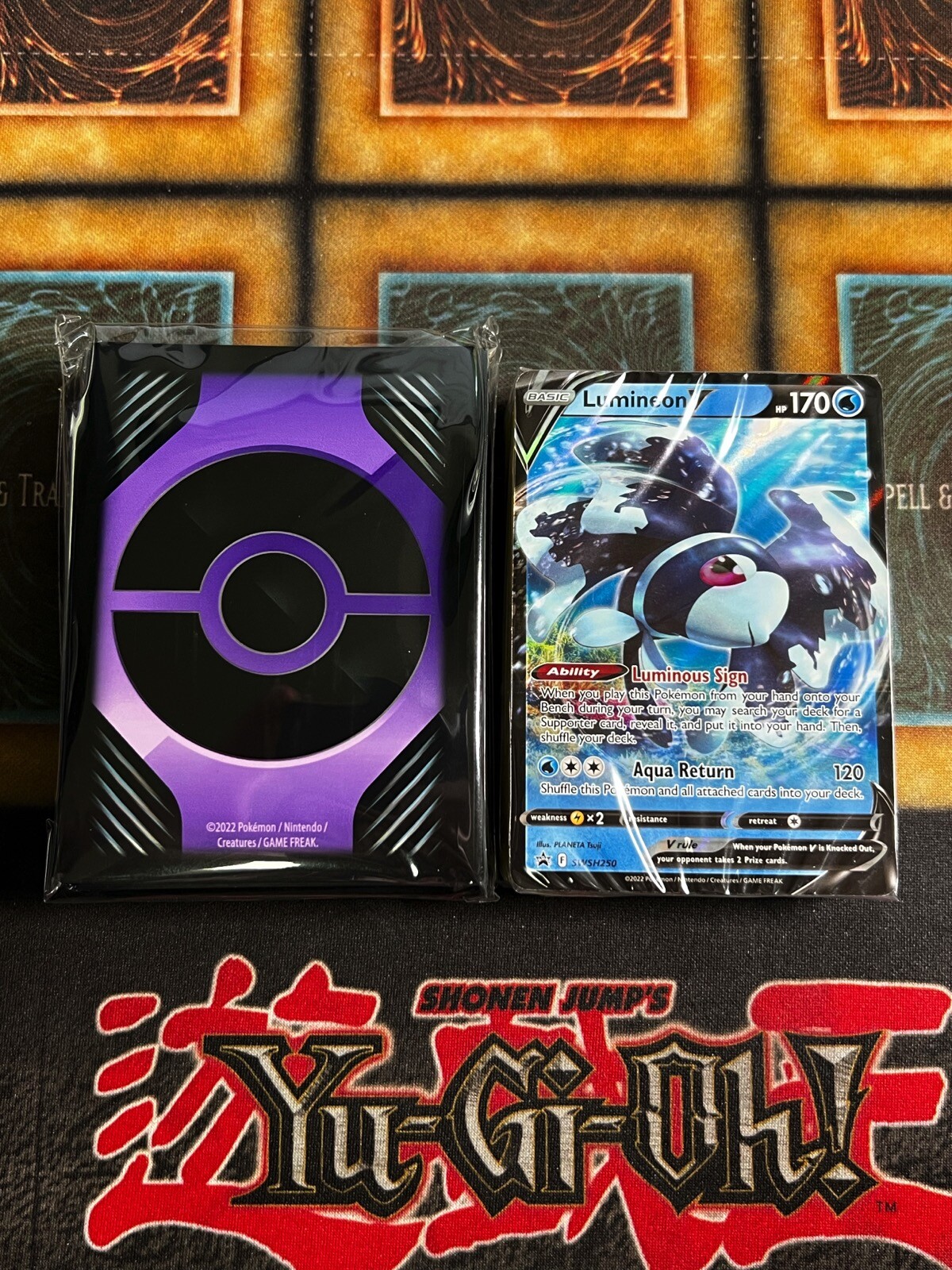 Pokemon TCG: Trainer's Toolkit 2022 58 Card Deck Kit Lumineon V 65 Card Sleeves