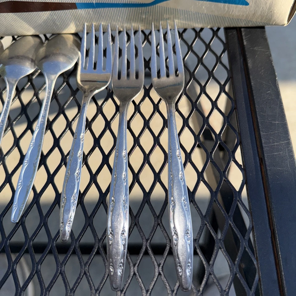 Lote de 6 peças Superior GARDENIA aço inoxidável 2 garfos de jantar, 1 garfo para salada e 3 colheres de chá - Imagem 3 de 4