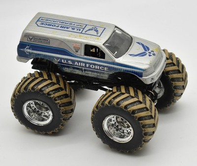 Monster Jam U.S. Air Force With Mud Treads Loose Diecast Car 1:64 Hot Wheels