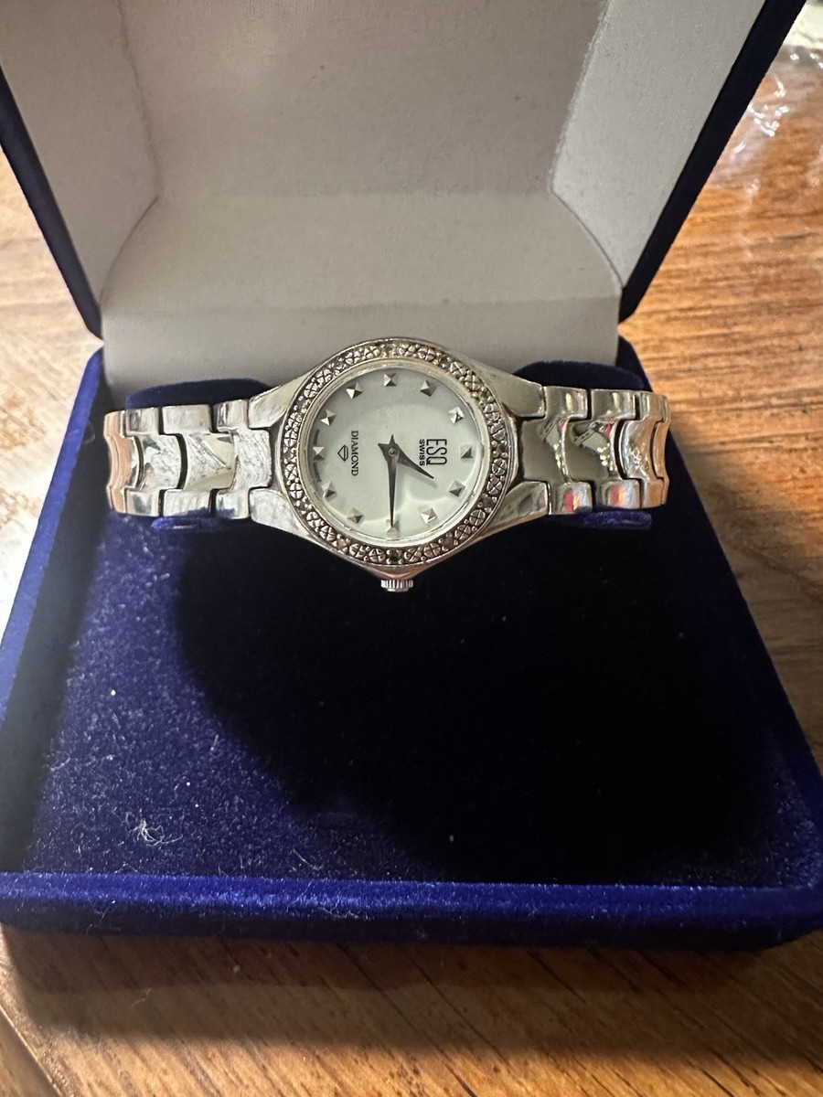 GORGEOUS ESQ DIAMOND MOVADO SWISS LADIES WATCH MOTHER OF 