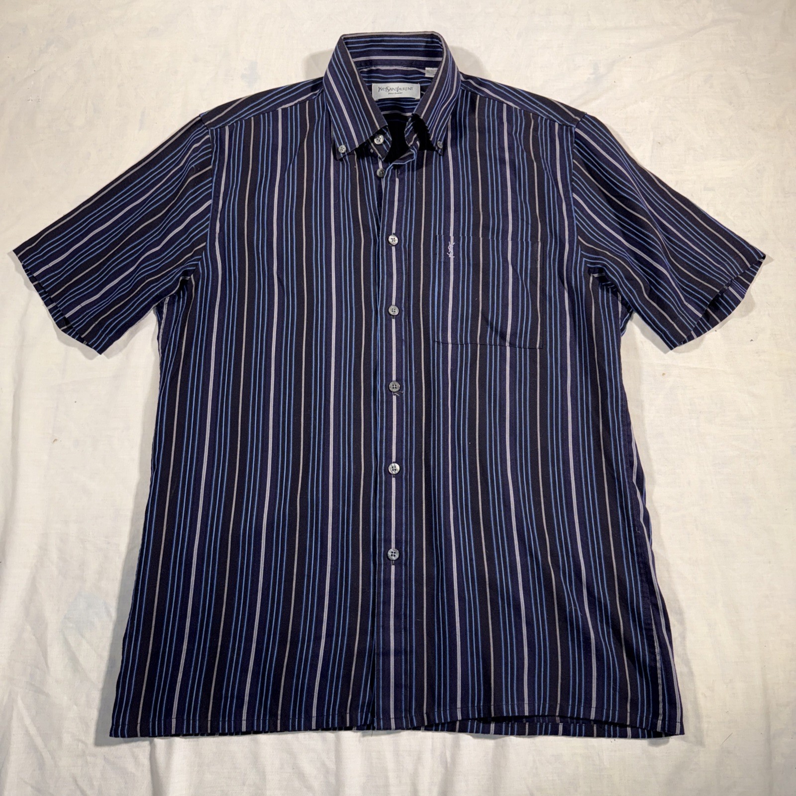 Camicia media vintage Yves Saint Laurent Pour Homme manica corta con bottoni