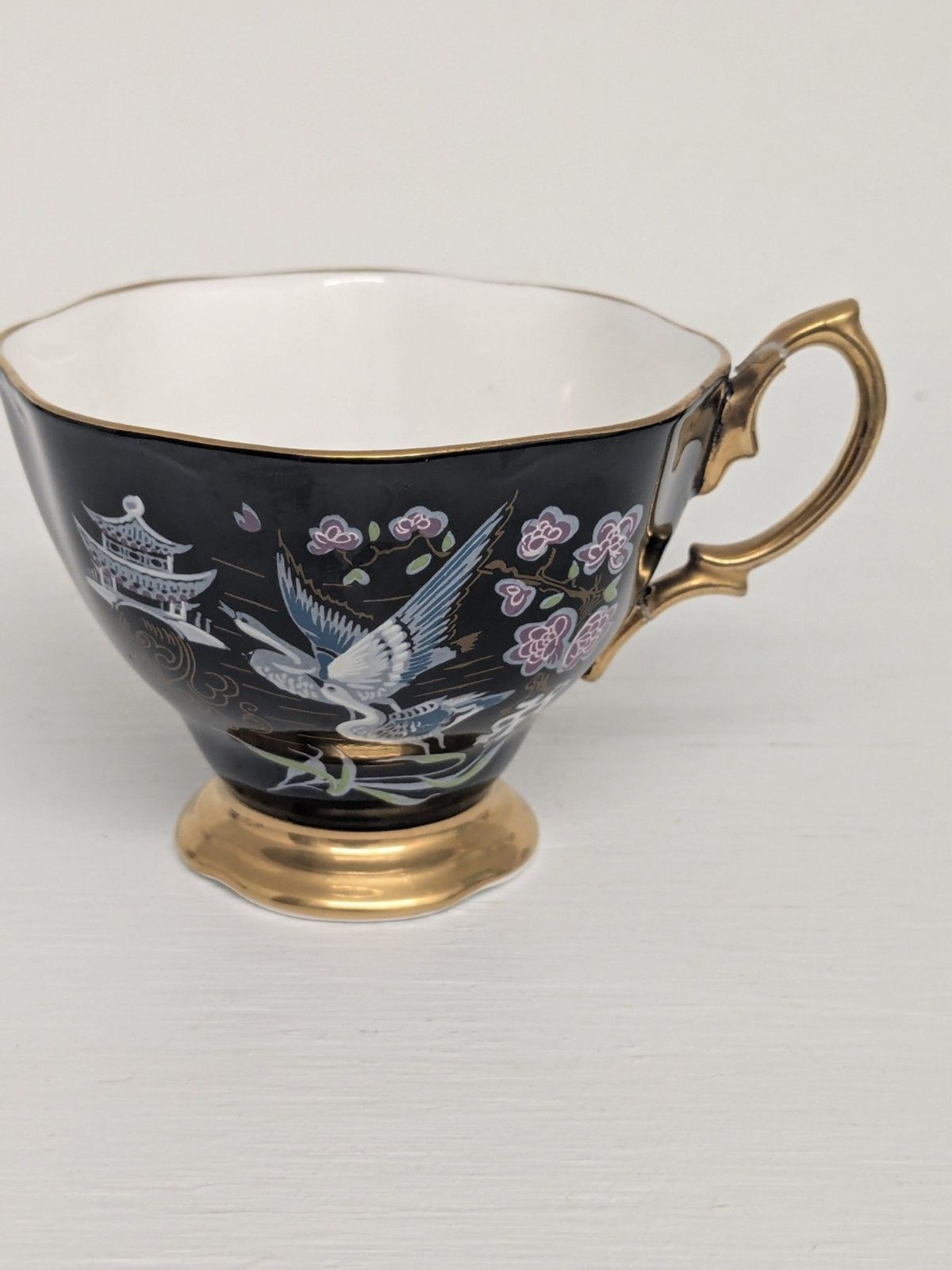 ROYAL ALBERT ORIENTAL TEA CUP SAUCER CHINOISERIE PAGODA HORSES BLACK GOLD *READ*
