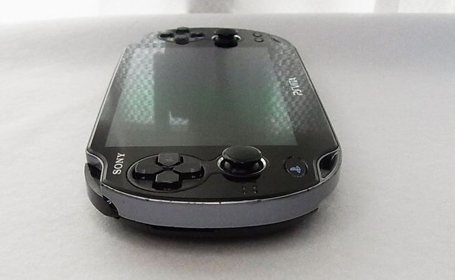 PlayStation Vita - 【一点限り】PlayStation®Vita ブラック　PCH-1100 Amazon.co.jp: 【整備済み品】 PlayStation Vita