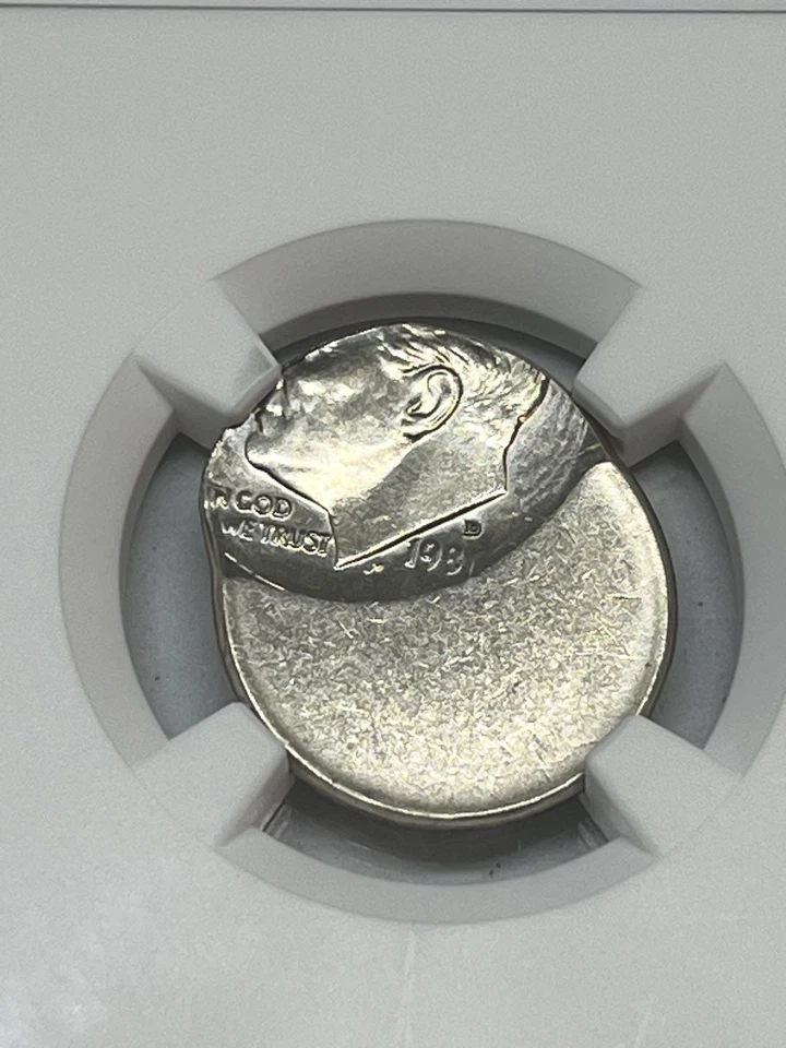 1981 D Denver 10C Roosevelt Dime Mint Error Struck 60% Off Center NGC MS63 - Image 4 of 4