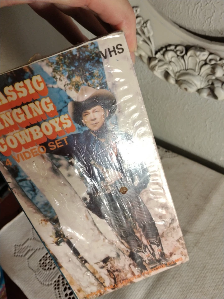 4 VHS Movie Format Set Singing Cowboys Mint Sealed Gene Autry Roy Rogers - Image 3 of 4