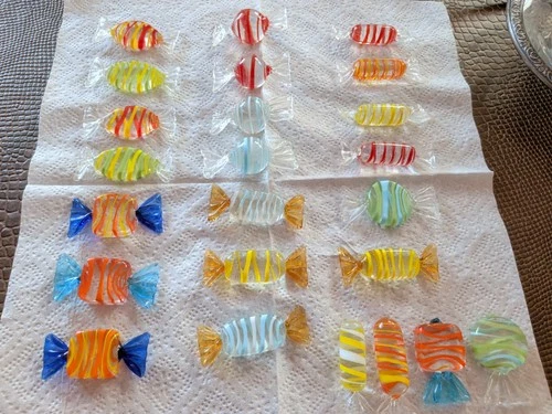 Lot of 20 Vintage Murano Style Hand Blown Art Glass Wrapped Candy Pieces 2-2.5in
