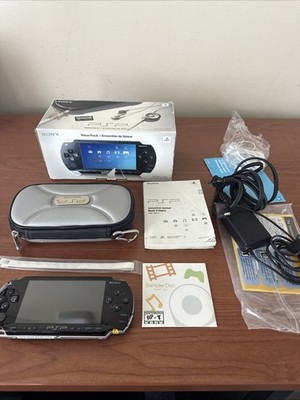 Sony PSP-1001 K Console Bundle Complete In Box W/ Manuals Charger Headphones CIB