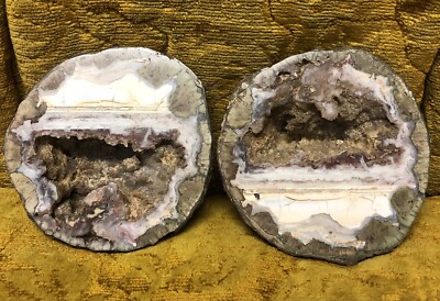 LOT OF TWO PAIR 4.5'' SIZE GEODE HALF SLICED NATURAL CRYSTAL BLUE WHITE RED COLOR